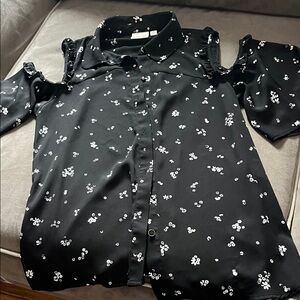 LC Lauren Conrad Black Top with White Floral Accents